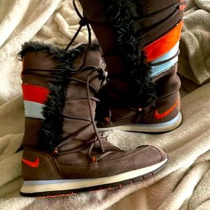 Nike snow boots